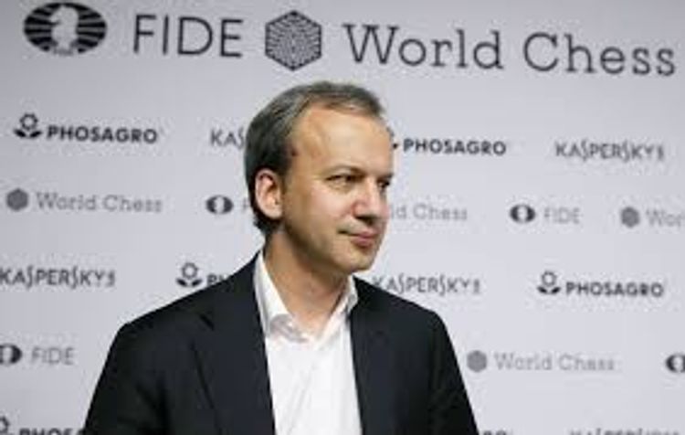 “Rəcəbovun Qran-pridə oynaya bilməyəcəyinə çox təəssüflənirəm” – FİDE prezidenti