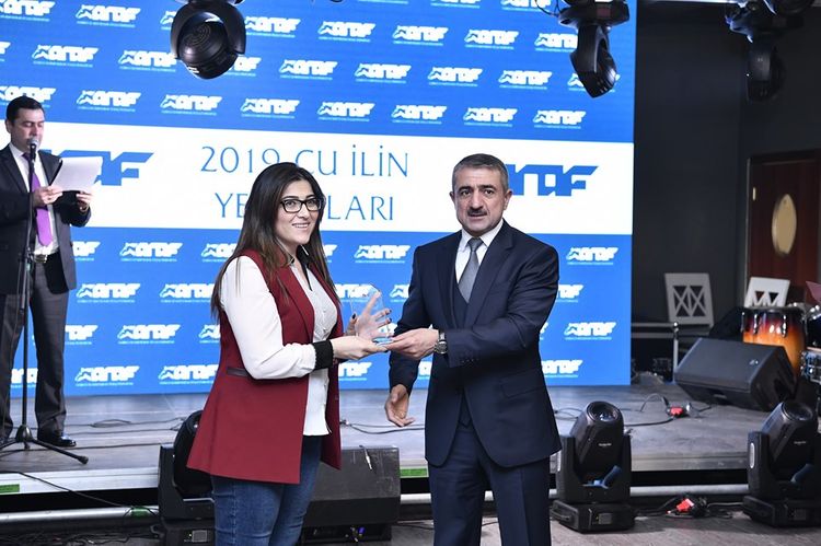 "Apasport"un baş redaktoru təltif edildi