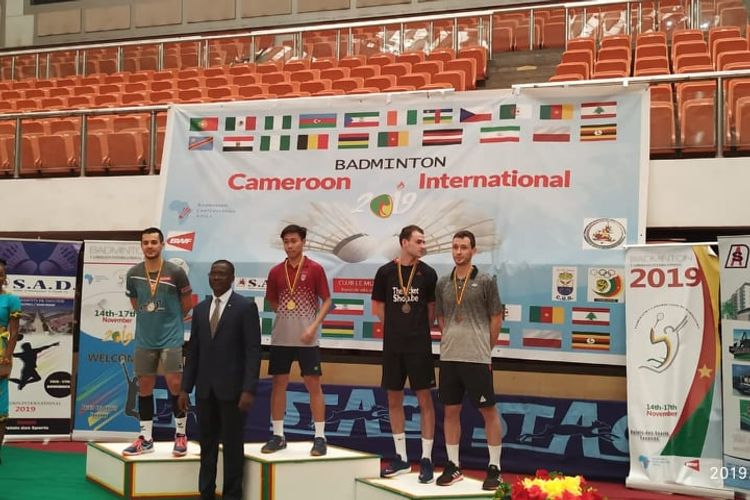 Badmintonçumuz Kamerunda qızıl qazandı