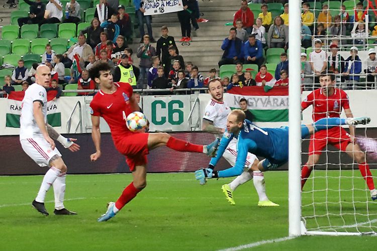 Hollandiyalı hakim Azərbaycan yığmasının xalını "oğurlaydı"