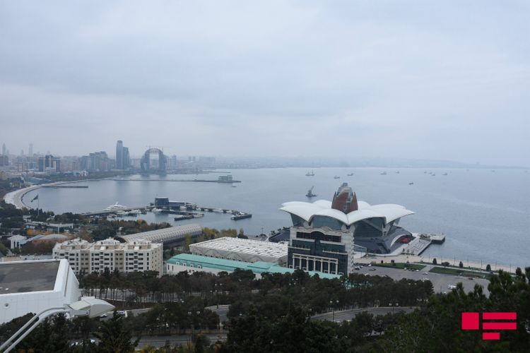 Azərbaycanda Vətən müharibəsi şəhidlərinin xatirəsi bir dəqiqəlik sükutla yad edildi - FOTOSESSİYA