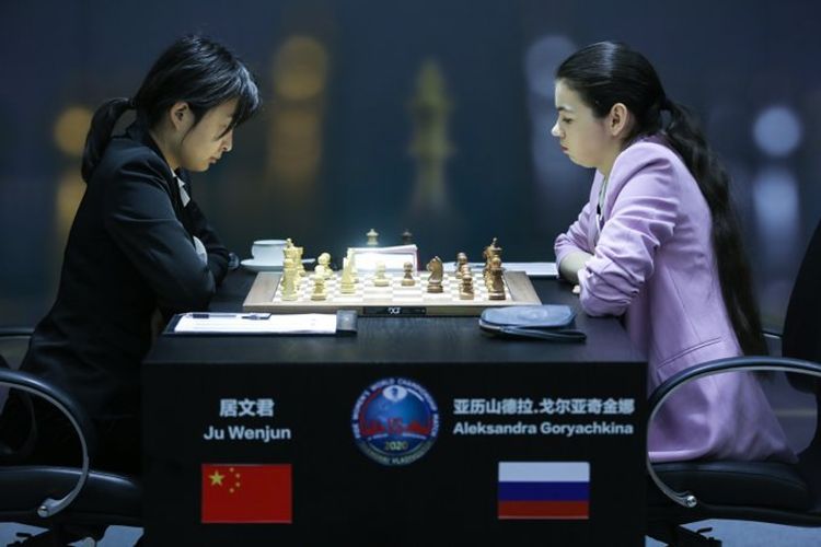 Dünya çempionu titulunu qorudu