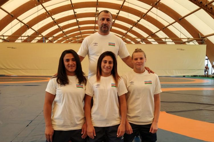 Millimizin məşqçisi vəfat etdi