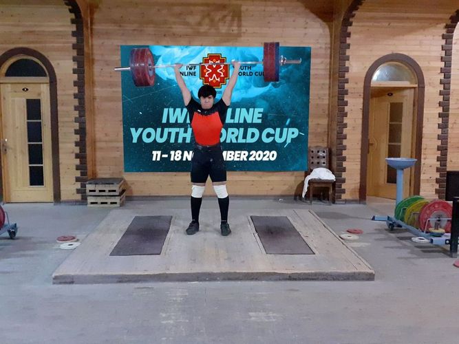 Dünya Kubokunda bir qızıl, iki gümüş medal – Azərbaycan atletindən