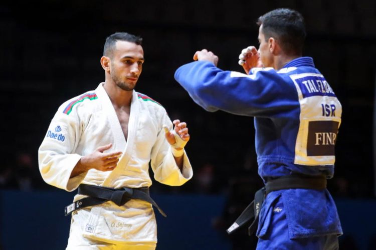 Orxan Səfərovun "qızıl yolu" - FOTOSESSİYA