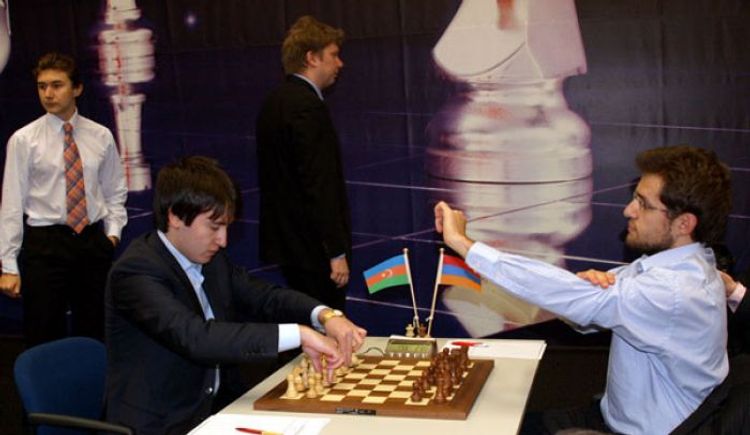 Aronyanla heç-heçə etdi - Teymur Rəcəbov