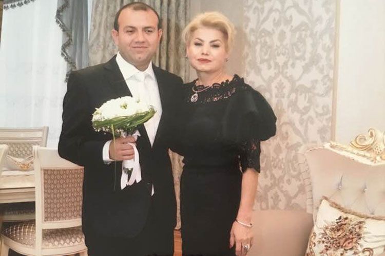 Rauf Məmmədova ad günü hədiyyəsi – anası haqqında kitab yazdı