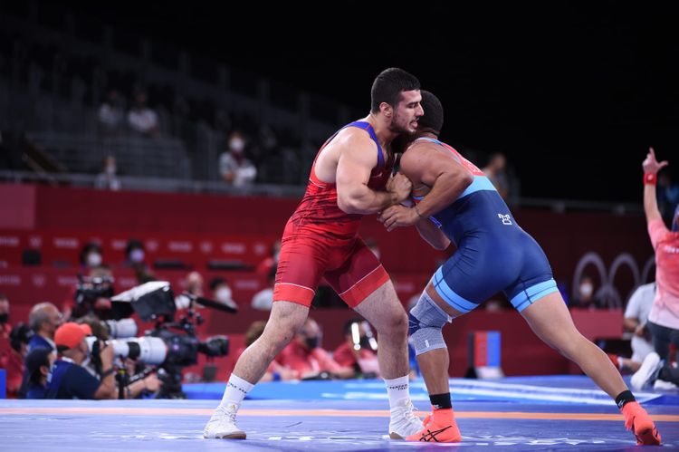 İslam Abbasov ilk görüşdə uduzdu - FOTOSESSİYA