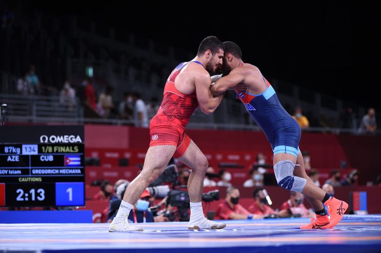 İslam Abbasov ilk görüşdə uduzdu - FOTOSESSİYA