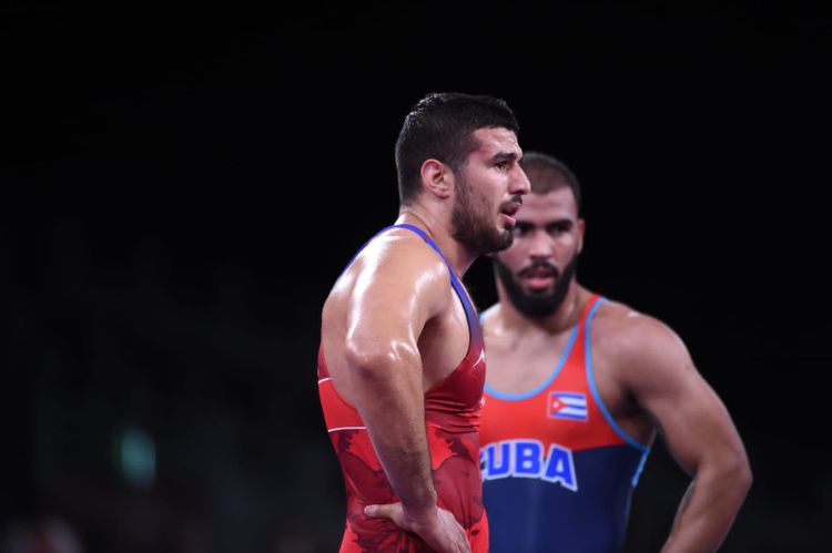 İslam Abbasov ilk görüşdə uduzdu - FOTOSESSİYA