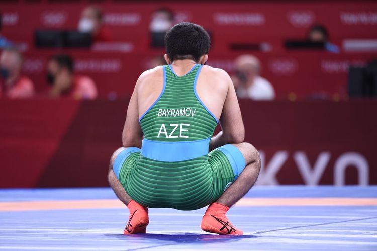 Güləşçimizdən bir qələbə, bir məğlubiyyət - FOTOSESSİYA