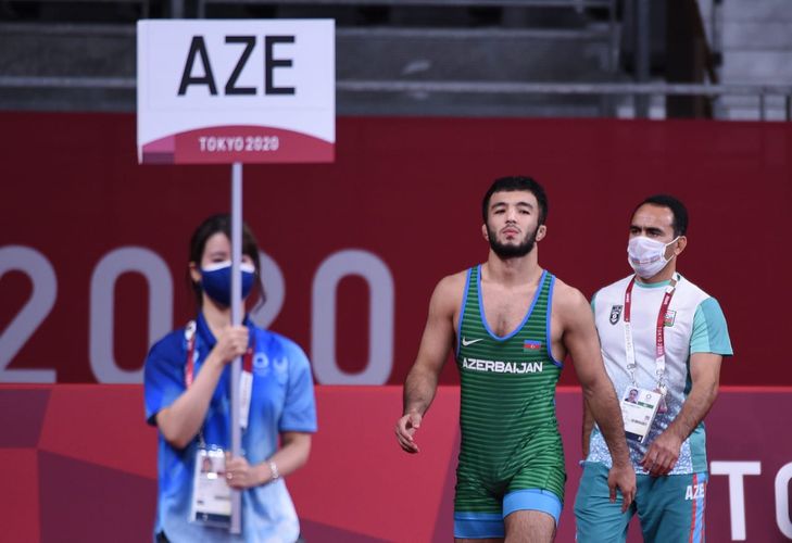 Güləşçimizdən bir qələbə, bir məğlubiyyət - FOTOSESSİYA