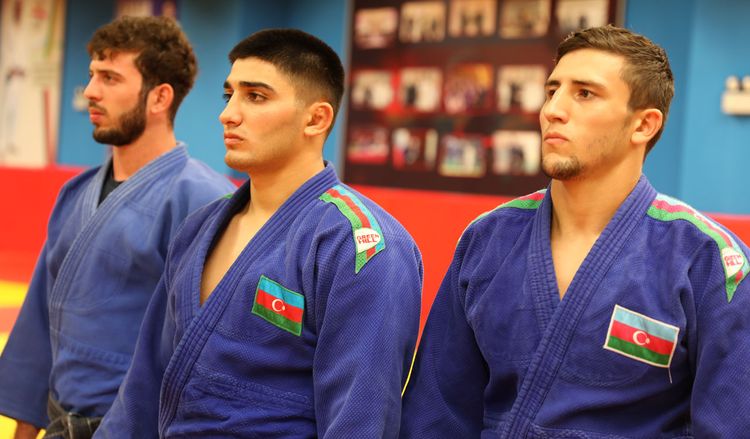 Ruslan Maşurenko vidalaşdı, yeni məşqçilər heyəti komandaya təqdim olundu - FOTOSESSİYA