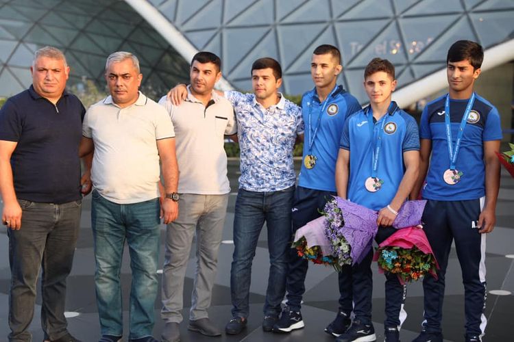 Riqada uğura imza atan cüdoçularımız Bakıya döndü - FOTOSESSİYA