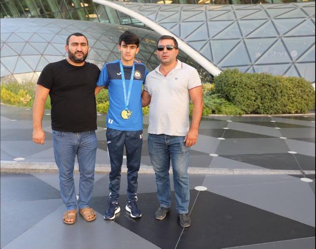 Riqada uğura imza atan cüdoçularımız Bakıya döndü - FOTOSESSİYA