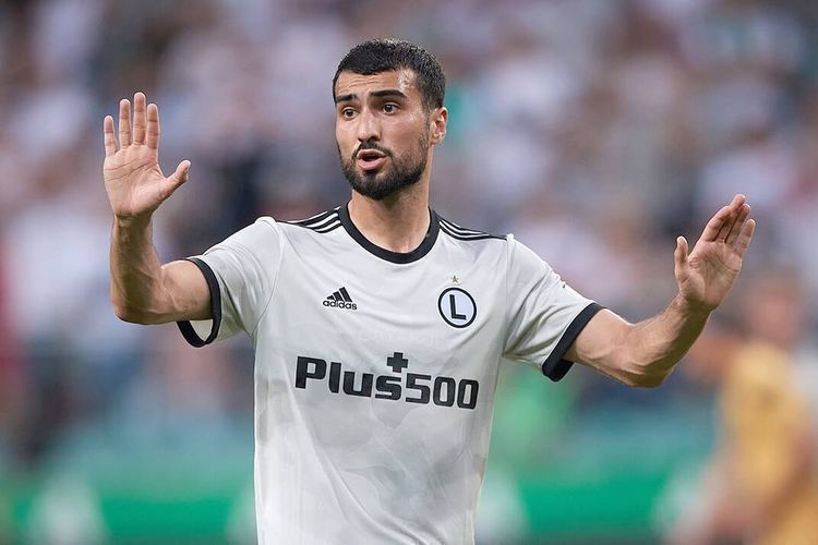 “Legiya” “Qarabağ”la oynasa, əsas heyətdə olmaq istəyərəm” - Mahir Emreli