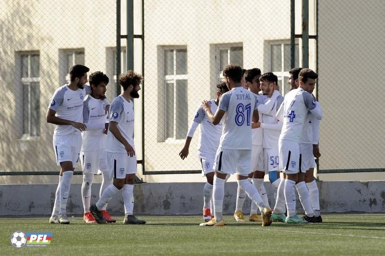 "Sabah"ın futbolçularından tərbiyəsizlik: stadionda qapını sındırıblar