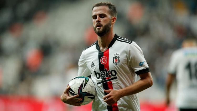 “Beşiktaş” ulduz futbolçusunu göndərir