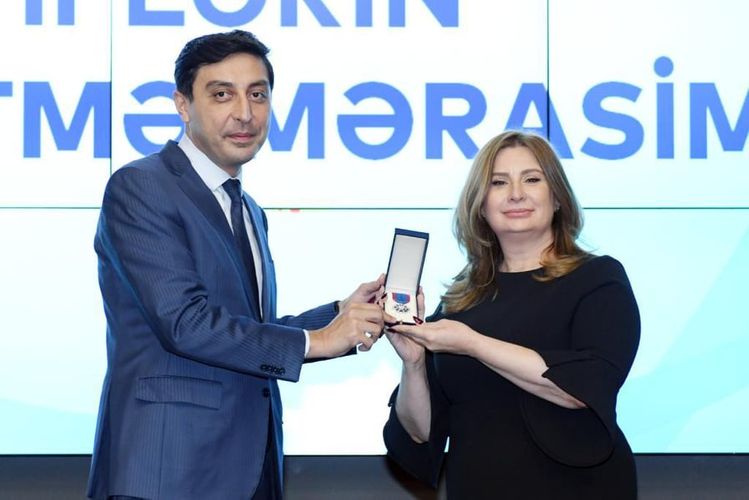 Fərid Qayıbov bir qrup şəxsə dövlət mükafatlarını təqdim etdi - FOTOSESSİYA