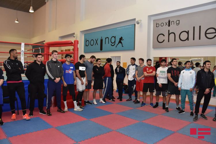 Umar Kremlyov azərbaycanlı boksçularla görüşdü - FOTOSESSİYA