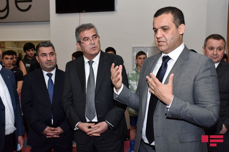 Umar Kremlyov azərbaycanlı boksçularla görüşdü - FOTOSESSİYA