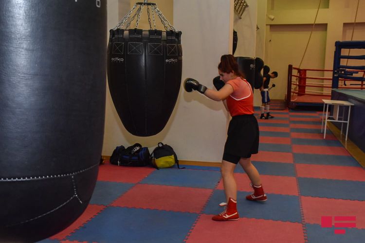 Umar Kremlyov azərbaycanlı boksçularla görüşdü - FOTOSESSİYA