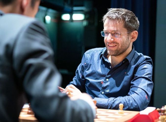 Ermənistanı tərk etdi – Levon Aronyan