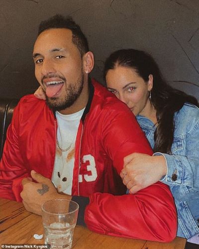 Tennisçi tərəfindən zorakılığa qaldığını açıqladı - FOTOSESSİYA