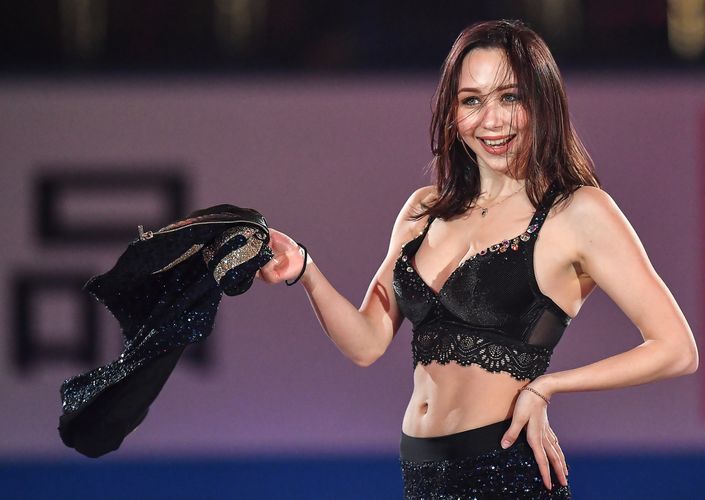 Sevdiyi komandanı açıqladı – rusiyalı gözəl