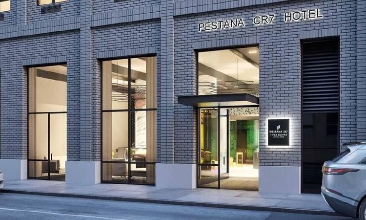 Ronaldo yeni otel açdı – gecəsi 137 avro