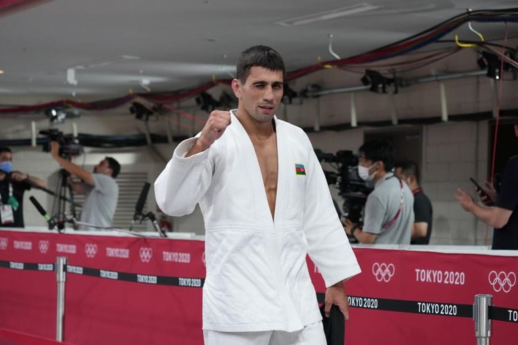 Rüstəmin 2 qələbəsinin və 1 məğlubiyyətinin - FOTOSESSİYAsı