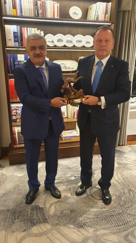 Budapeştdə Marius Vizerlə görüşdü - Rövnəq Abdullayev 