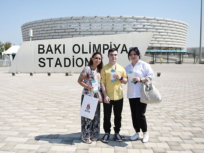 AFFA uşaqlara AVRO-2020-nin oyunlarına bilet hədiyyə edib - FOTOSESSİYA