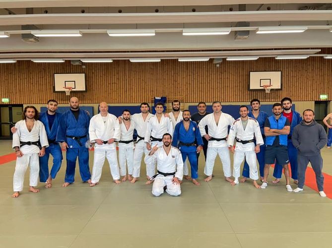 Yığmamız Olimpiadaya Hennefdə hazırlaşır - FOTOSESSİYA