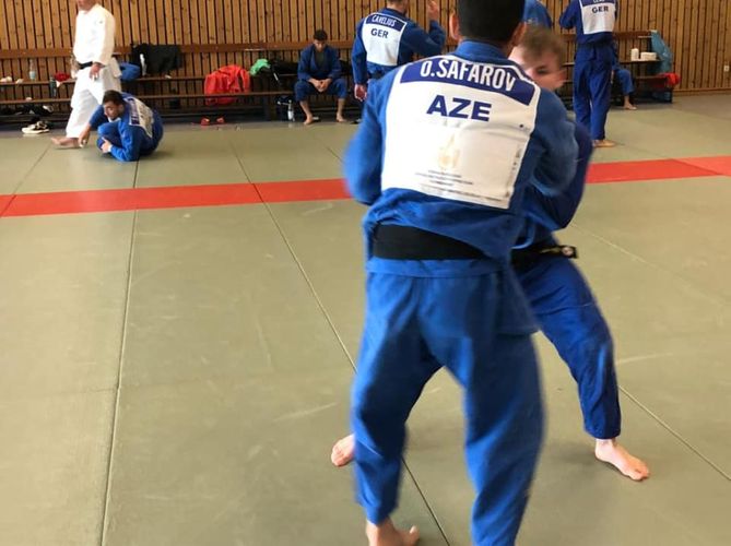 Yığmamız Olimpiadaya Hennefdə hazırlaşır - FOTOSESSİYA