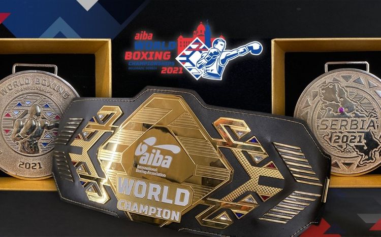 Boksçumuz kubalı rəqibinə məğlub oldu