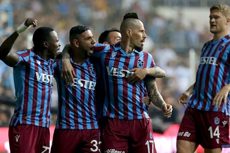 “Trabzonspor” 7-ci dəfə Türkiyə çempionu oldu - 38 illik həsrətə son