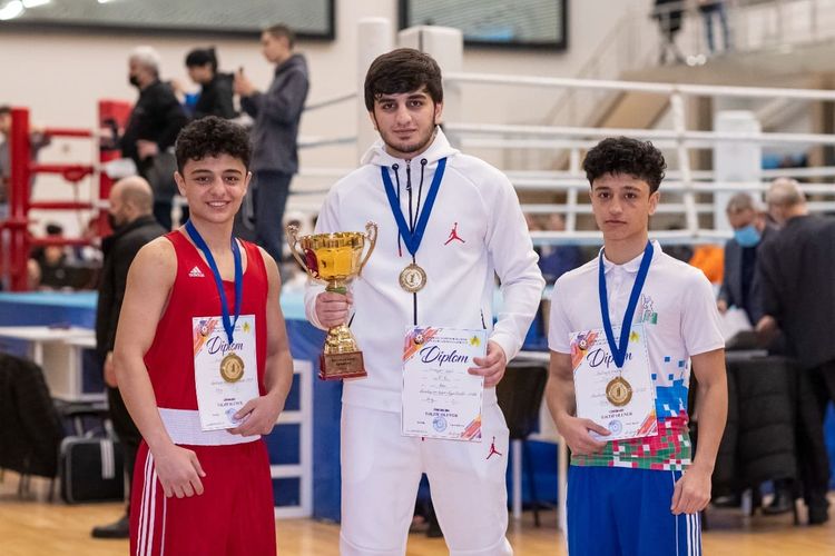 Azərbaycanın ən yaxşı boksçusu və çempion qardaşlardan qələbə şərhi