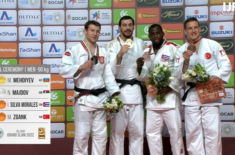 “Böyük dəbilqə”: Məmmədəli Mehdiyev yenə çempion oldu, Zelim Kotsoyevdən bürünc medal