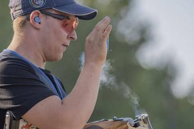 19 yaşlı dünya çempionu ehtiyatsızlıqdan özünü öldürdü