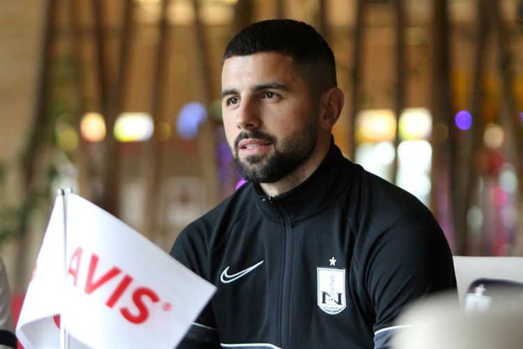 “Neftçi” 4-cü transferini təqdim etdi