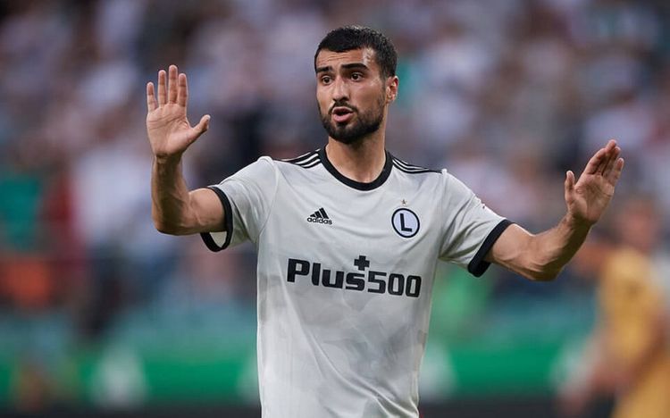 “Samsunspor” Mahir Emrelini gözləyir