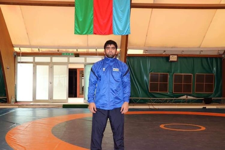 2 güləşçimiz Avropa çempionu oldu