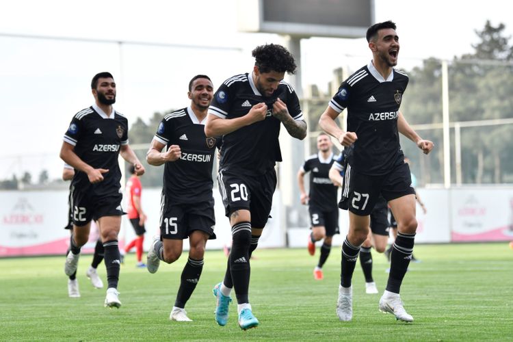 Rekorda doğru 7 xal