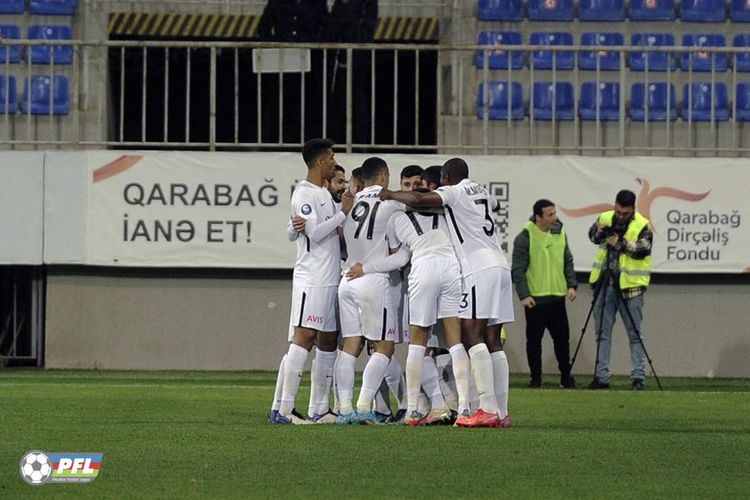 “Neftçi” “Qarabağ”ı keçdi – yeni rekord