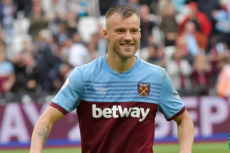 Yarmolenko Premyer Liqa klubunu tərk edir