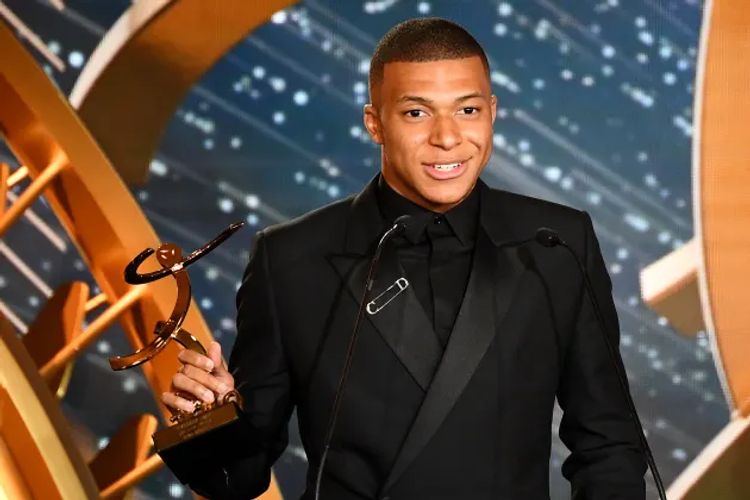 Mbappe üçüncü dəfə mövsümün ən yaxşısı seçildi