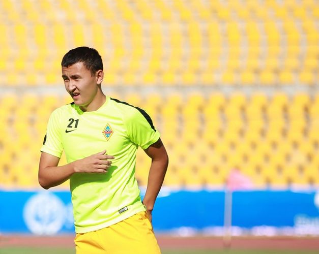 Qazaxıstanlı futbolçu Azərbaycanla oyunu buraxacaq