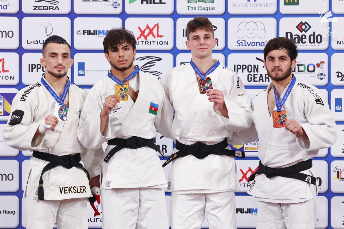 Haaqada bir dəst medal