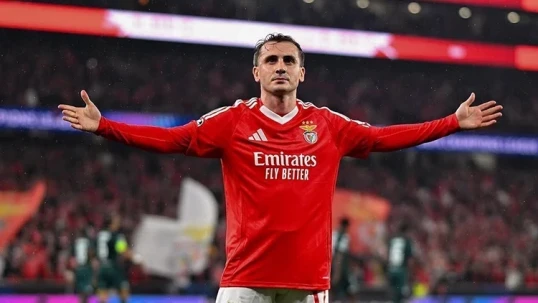 Kerem Aktürkoğlu "Benfika"da qalacaq: "Fənərbaxça" transferi yarıda qaldı 